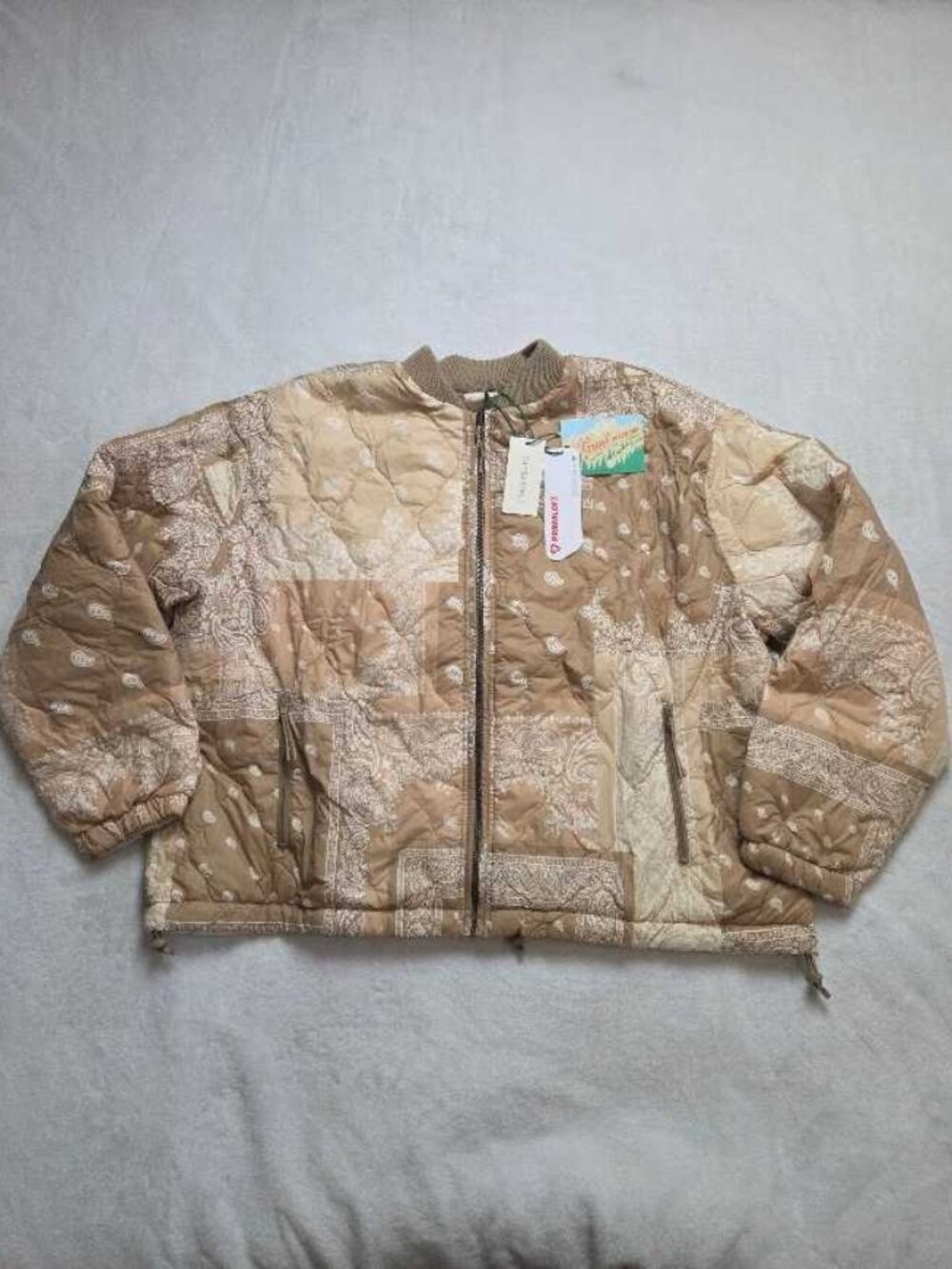 New L THE GREAT. OUTDOORS reversible bandana print ultra light puffer jacket